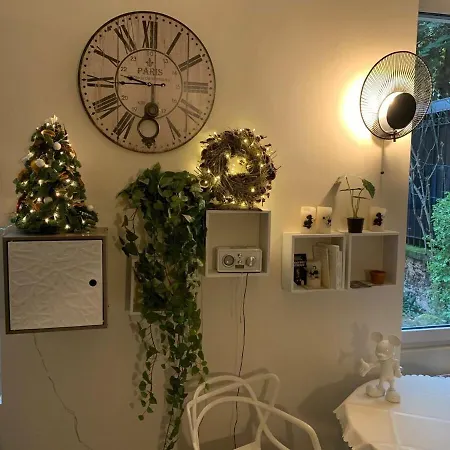Comfortable & Peaceful Apartment - Paris Quartier Latin - Newly Renovated Apartment *