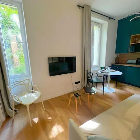 Comfortable & Peaceful Apartment - Paris Quartier Latin - Newly Renovated Apartment *