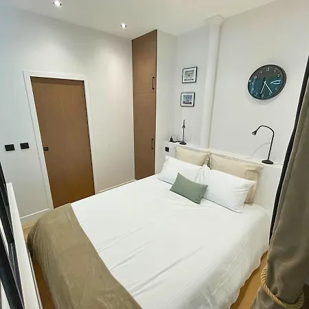 Comfortable & Peaceful Apartment - Paris Quartier Latin - Newly Renovated Apartment Paris