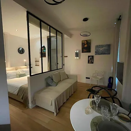 Apartment Comfortable & Peaceful Apartment - Paris Quartier Latin - Newly Renovated Paris